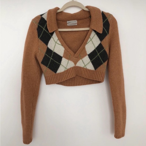 Urban Outfitters Sweaters - Urban Outfitters Argyle Cropped V neck Sweater